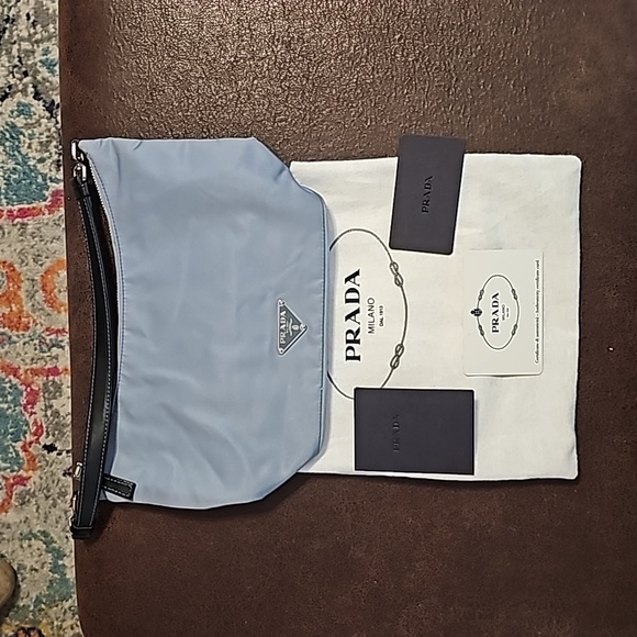 Vintage PRADA Tessuto handbag. Pristine Condition! - Picture 8 of 9